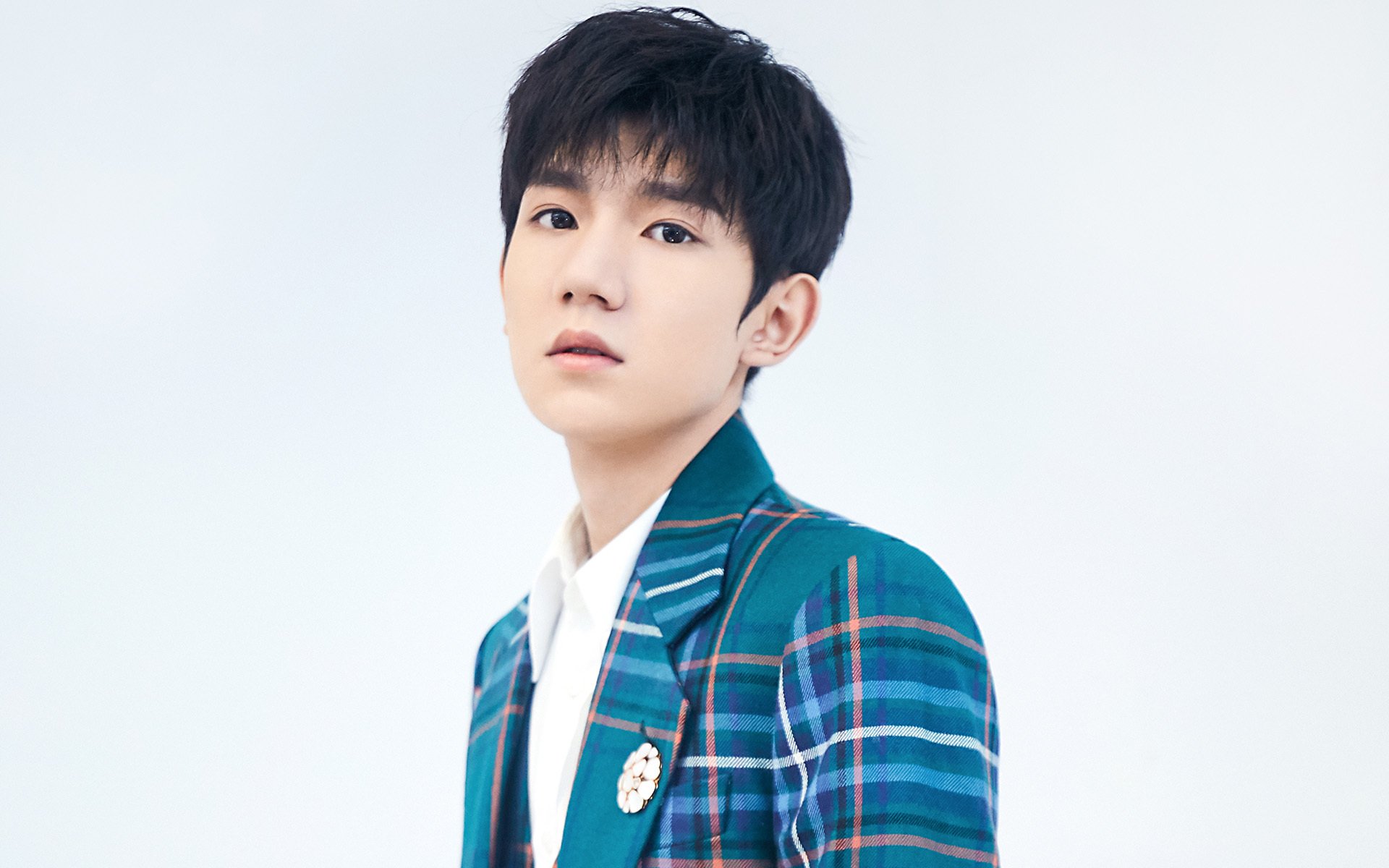 曼联在激烈争夺中取胜,积分追赶榜首队伍