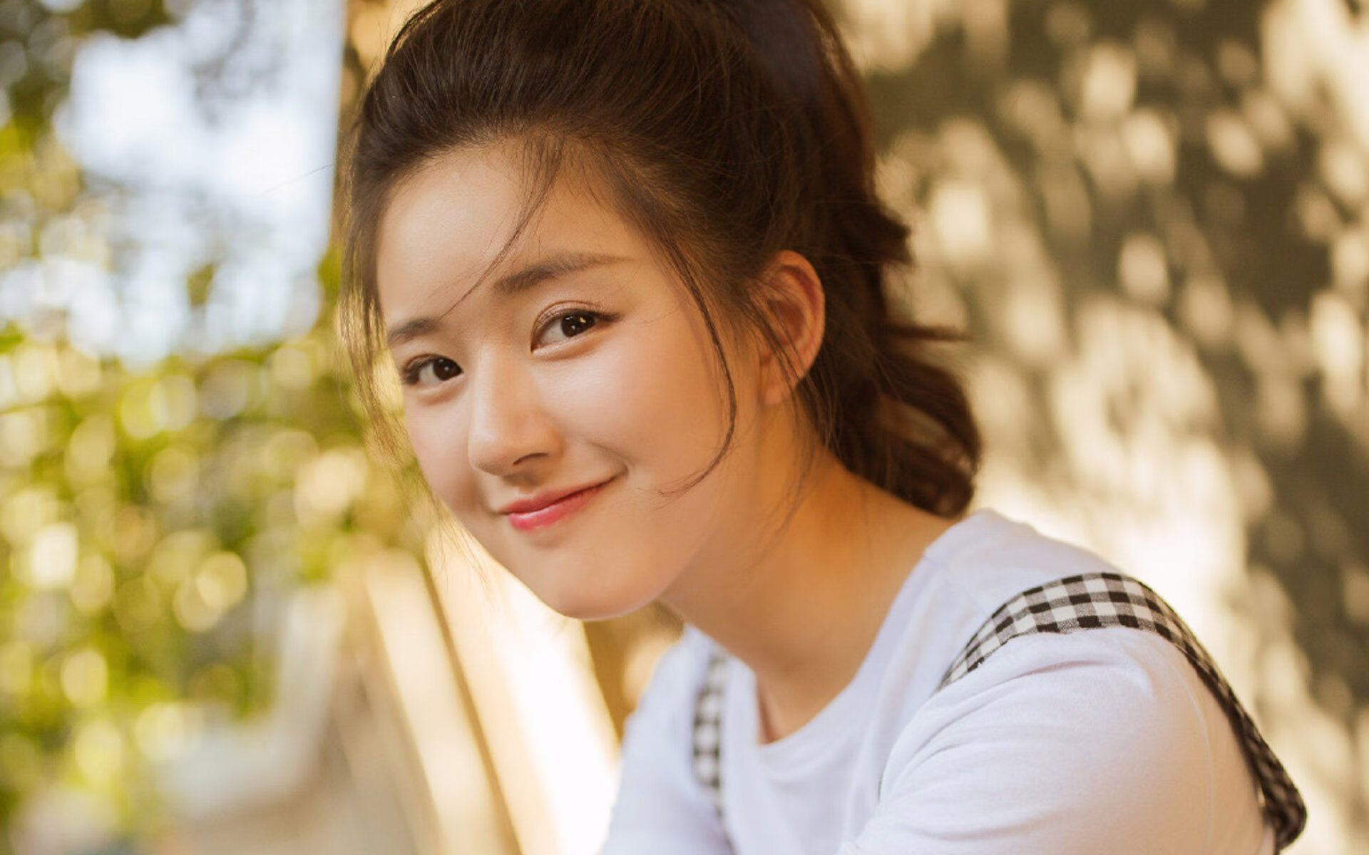 球员比赛中展现良好视野多次送出威胁传球成为进攻枢纽核心,球员对球场上所发生的事实问题